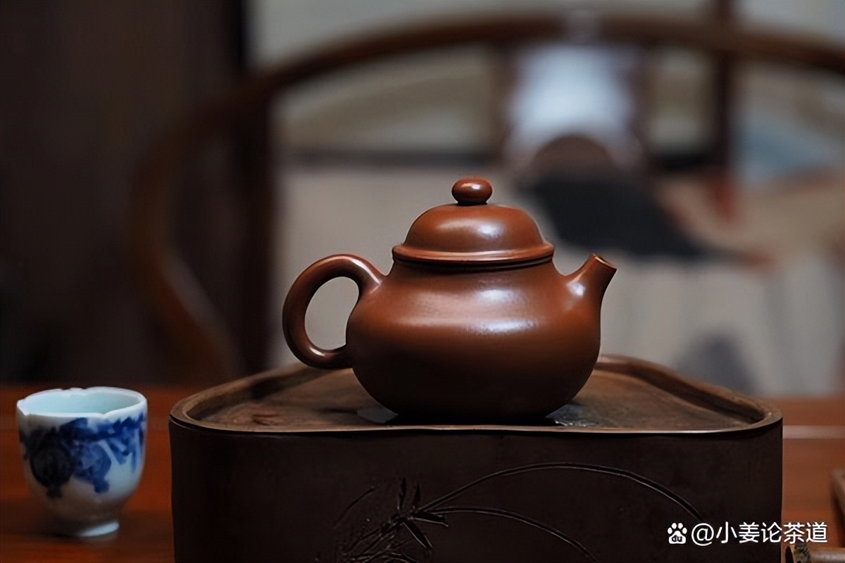 紫砂壶的价格为什么相差那么大,全手工紫砂壶和半手工紫砂壶价格