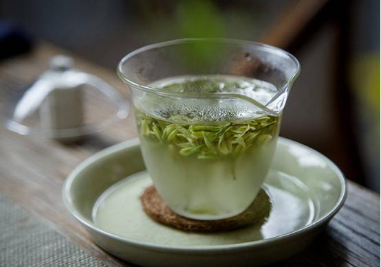 热水泡茶和冷水泡有什么区别吗,泡茶是冷水泡还是热水泡