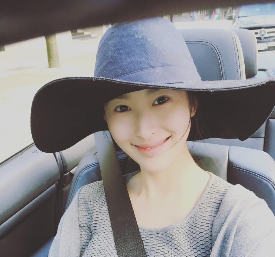 张馨予被拍丑照,翟凌兽兽张馨予快乐大本营