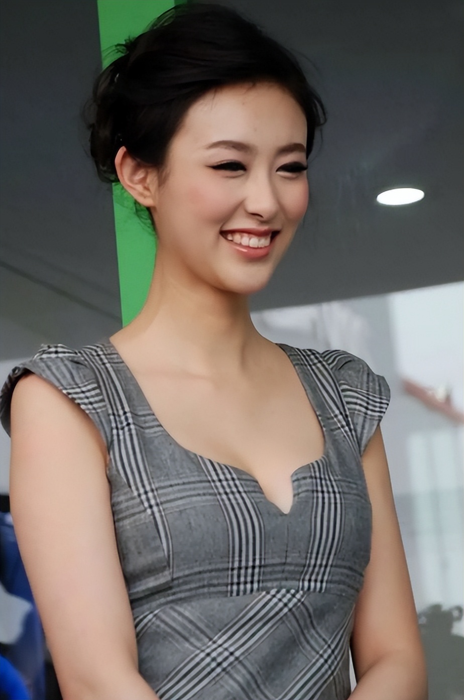 车模翟凌最美风采大集合,翟凌曾是第一车模