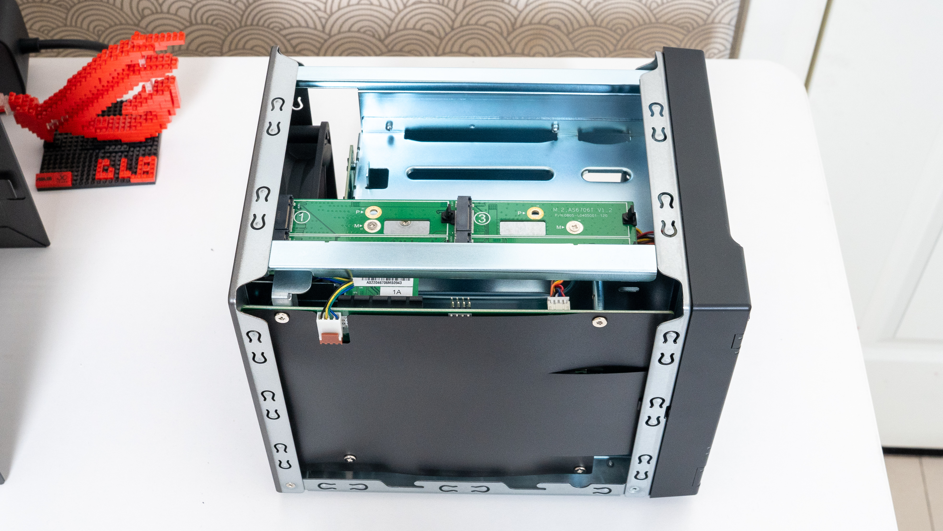 西部数据红盘plus比pro慢多少,西部数据红盘2个4t还是1个8t