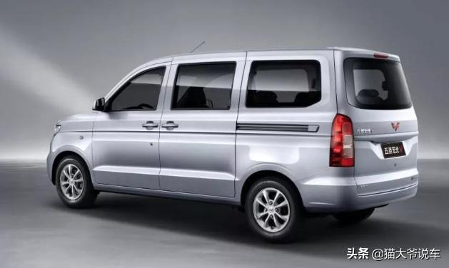 小海狮x30对比五菱之光谁好,小海狮x30和五菱之光哪个保值