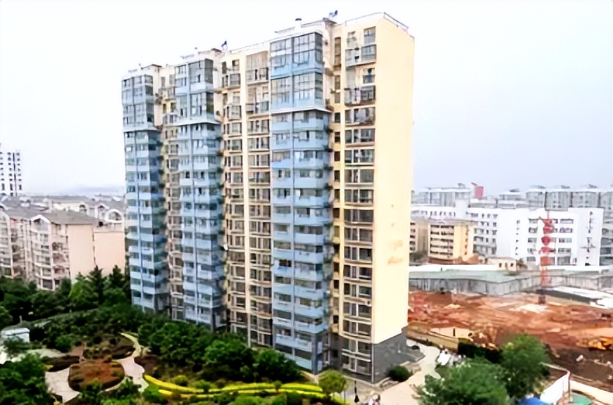 院长在宾馆给女主播治痔疮,某院长给网红治疗痔疮