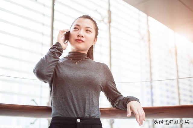 准婆婆给10万叫我别嫁她渣儿子，我不听，22年后我比婆婆母亲还老