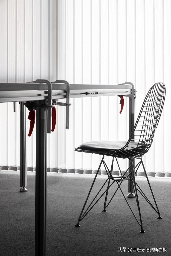 德赛斯西安办公室：极简工业风，感受纯粹