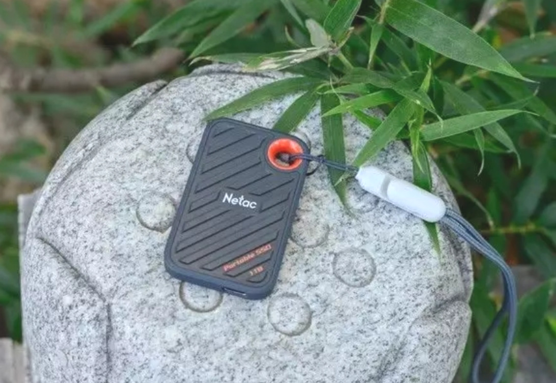 移动硬盘为什么不能存储数据,机械移动硬盘和固态硬盘哪个好