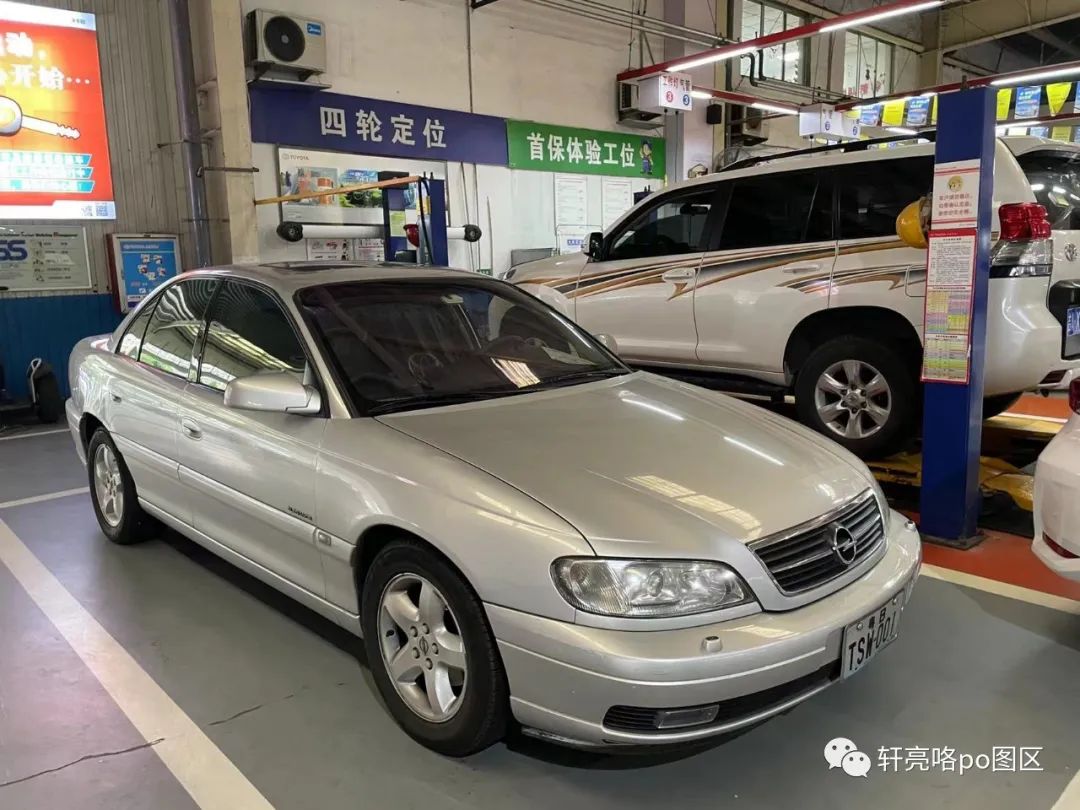 深圳02年白色车牌,深圳02式车牌还能用么