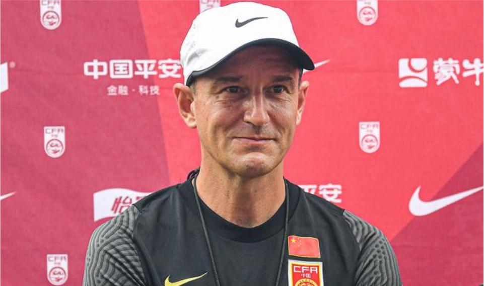 扬科维奇选出25名国脚,扬科维奇出任国足主帅