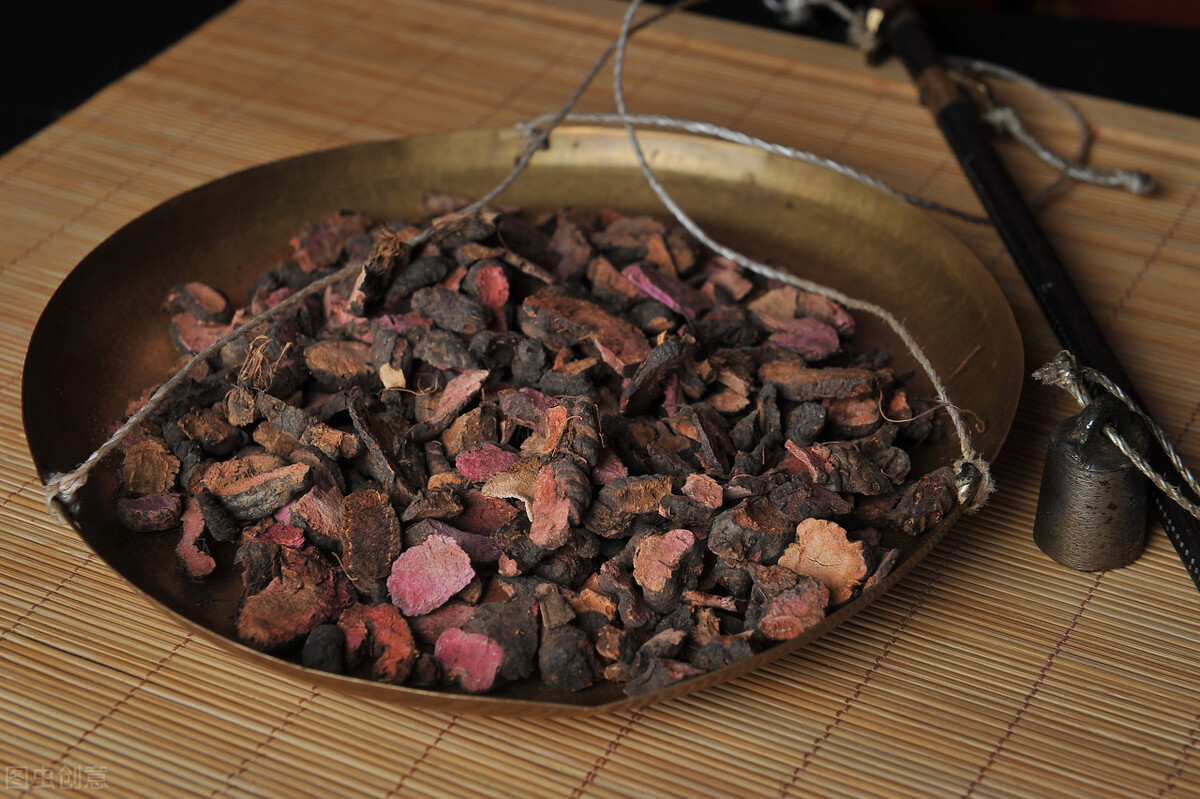 对付多囊，只用一个方子，补肾化瘀，滋阴敛血，简单有效