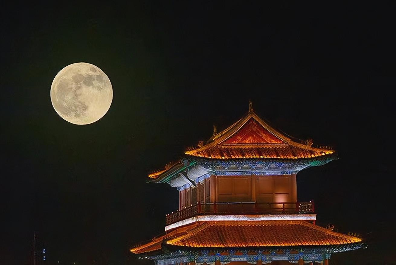 中秋共赏圆月的诗句,古今中外中秋咏月的古诗词有哪些