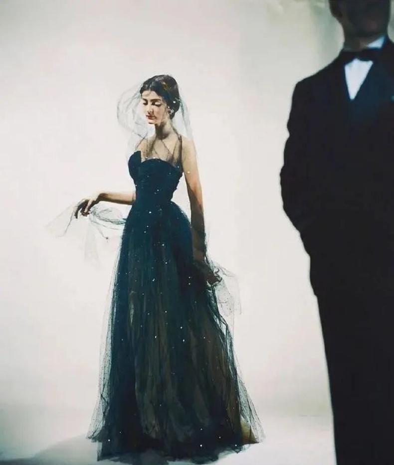 名模卡门的短发照,名模卡门年轻照片