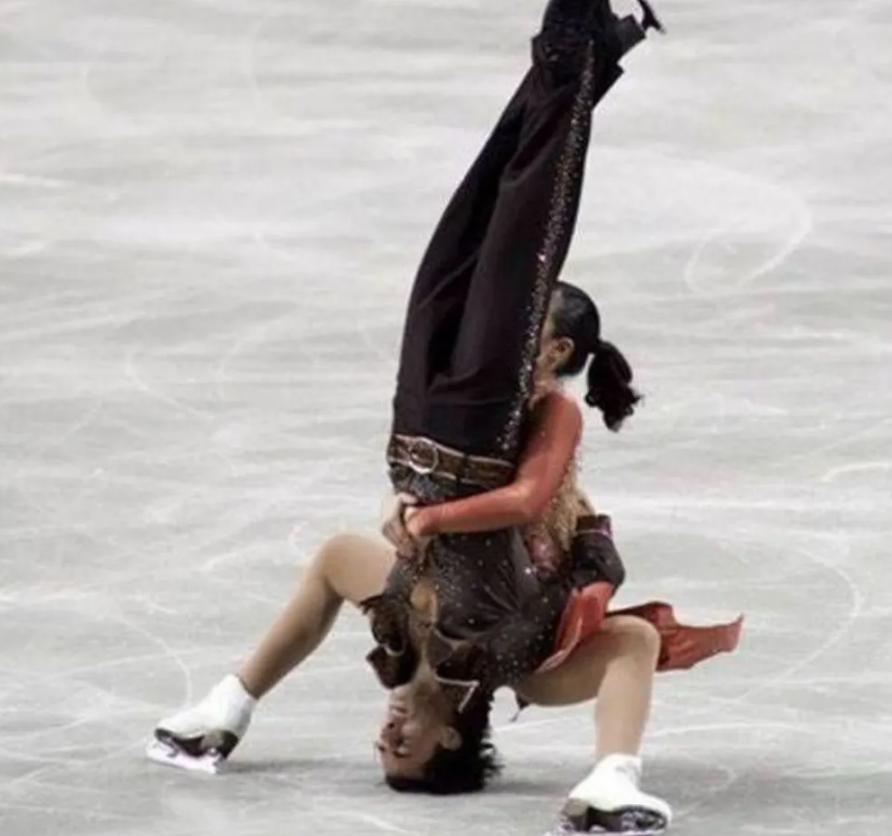 赛场上搞笑的瞬间救人,职业赛场上的十大爆笑场面