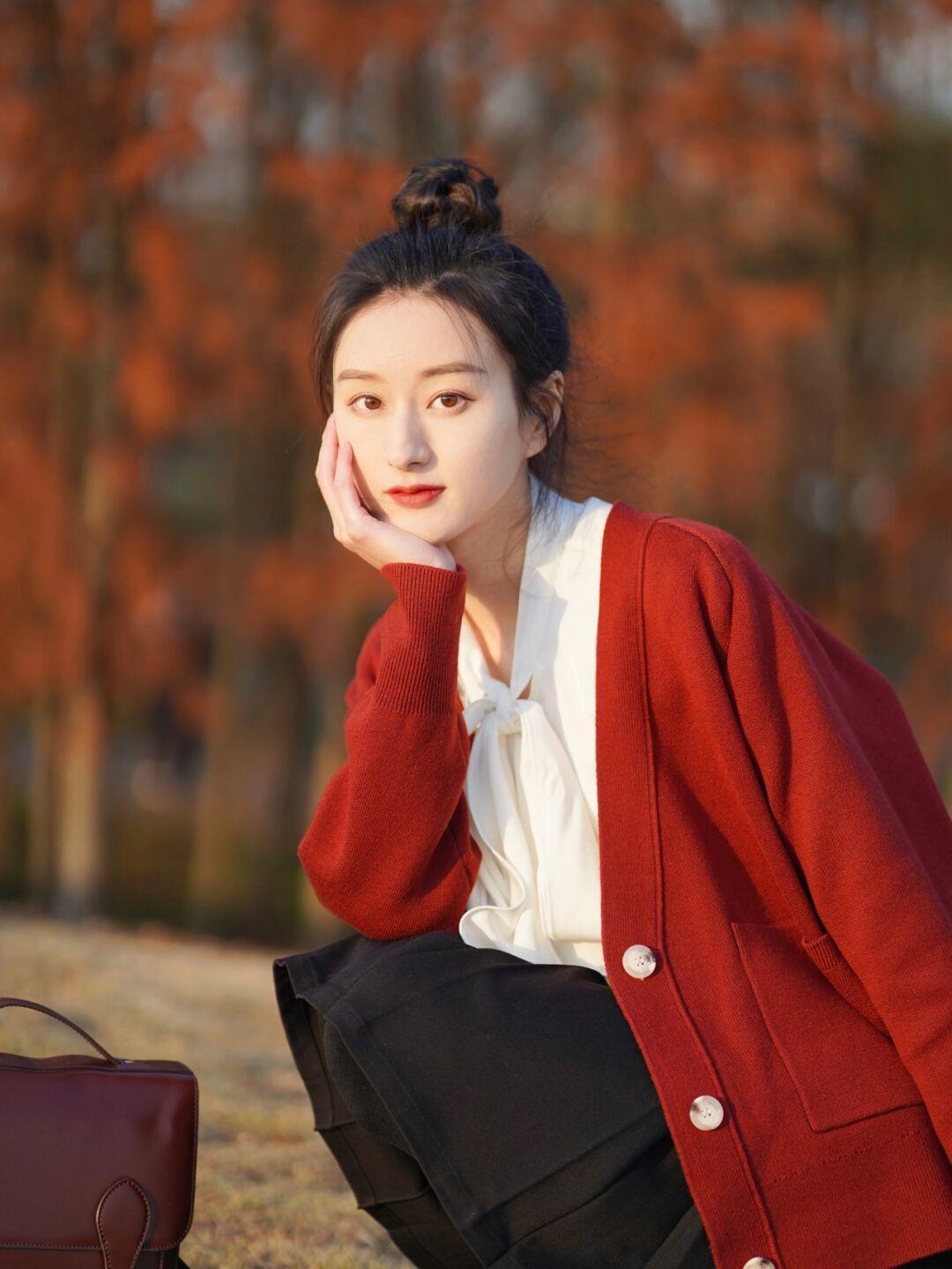 日常穿搭针织开衫,小款毛衣开衫怎么穿搭好看