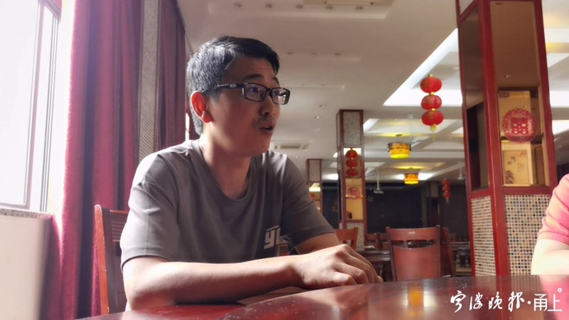 宁波这个村出了100余名“耕厨”他们崇尚文明，推广公筷