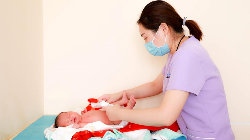 天津坤如玛丽妇产医院：5.12国际护士节@人间最美的天使谢谢你