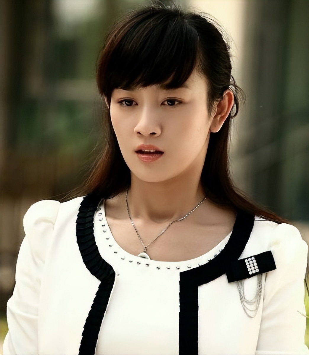 整容过度垮脸的女星,整容失败的蛇精脸女演员