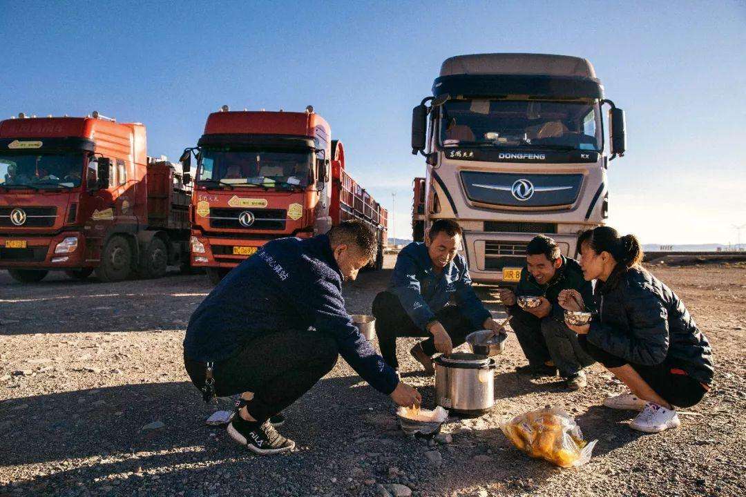卡车司机究竟要面临哪些困难,卡车司机最赚钱职业