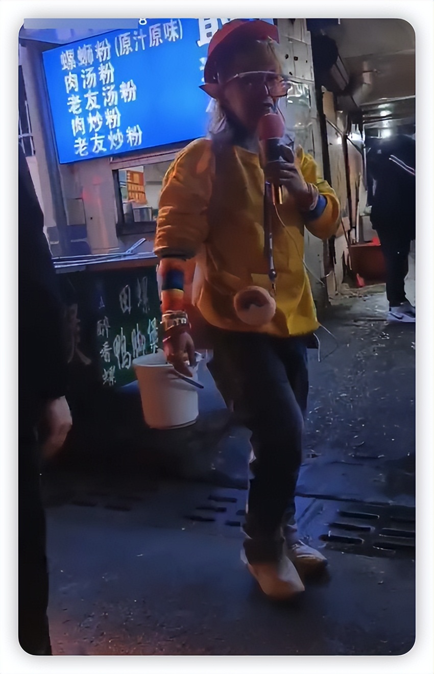 死性不改！豆浆王子在街头公然搭讪小女孩，6年前因猥亵女童入狱