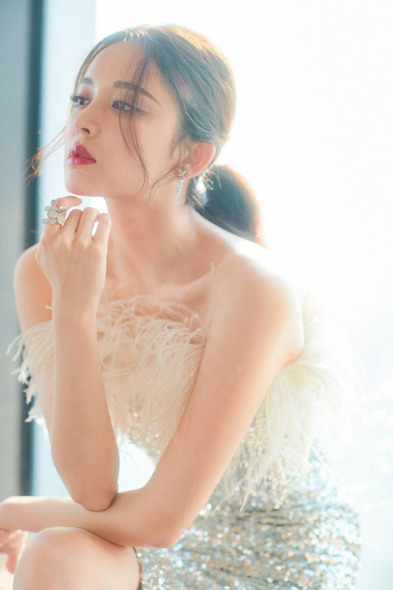 娜扎教你正确用脸！《不要忘记我爱你》CB拍拍隔离精华液