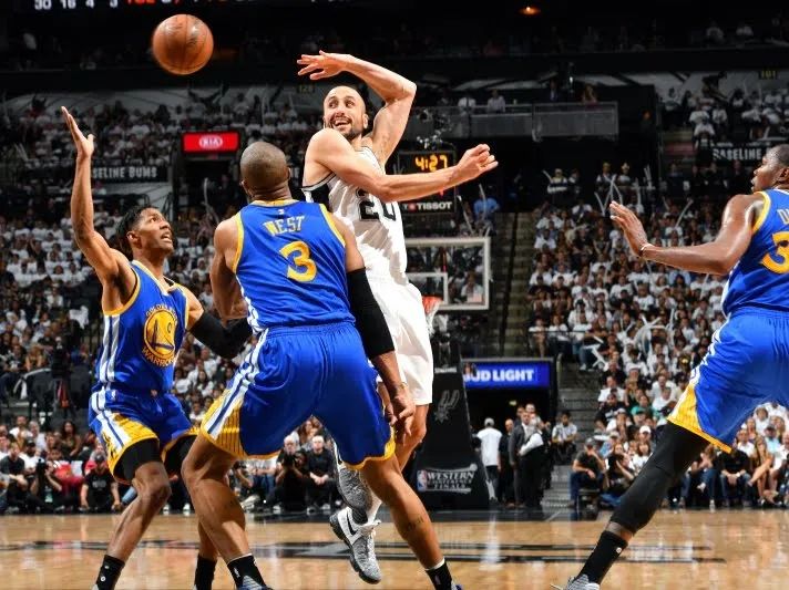 马努最后一球,马努底角传给丹尼格林