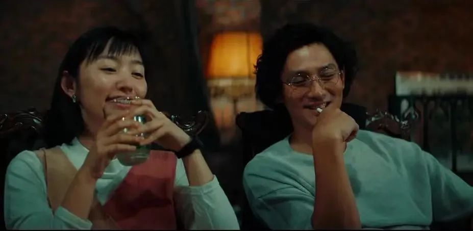 为什么老是喜欢咬男朋友手,总想咬男朋友是因为什么