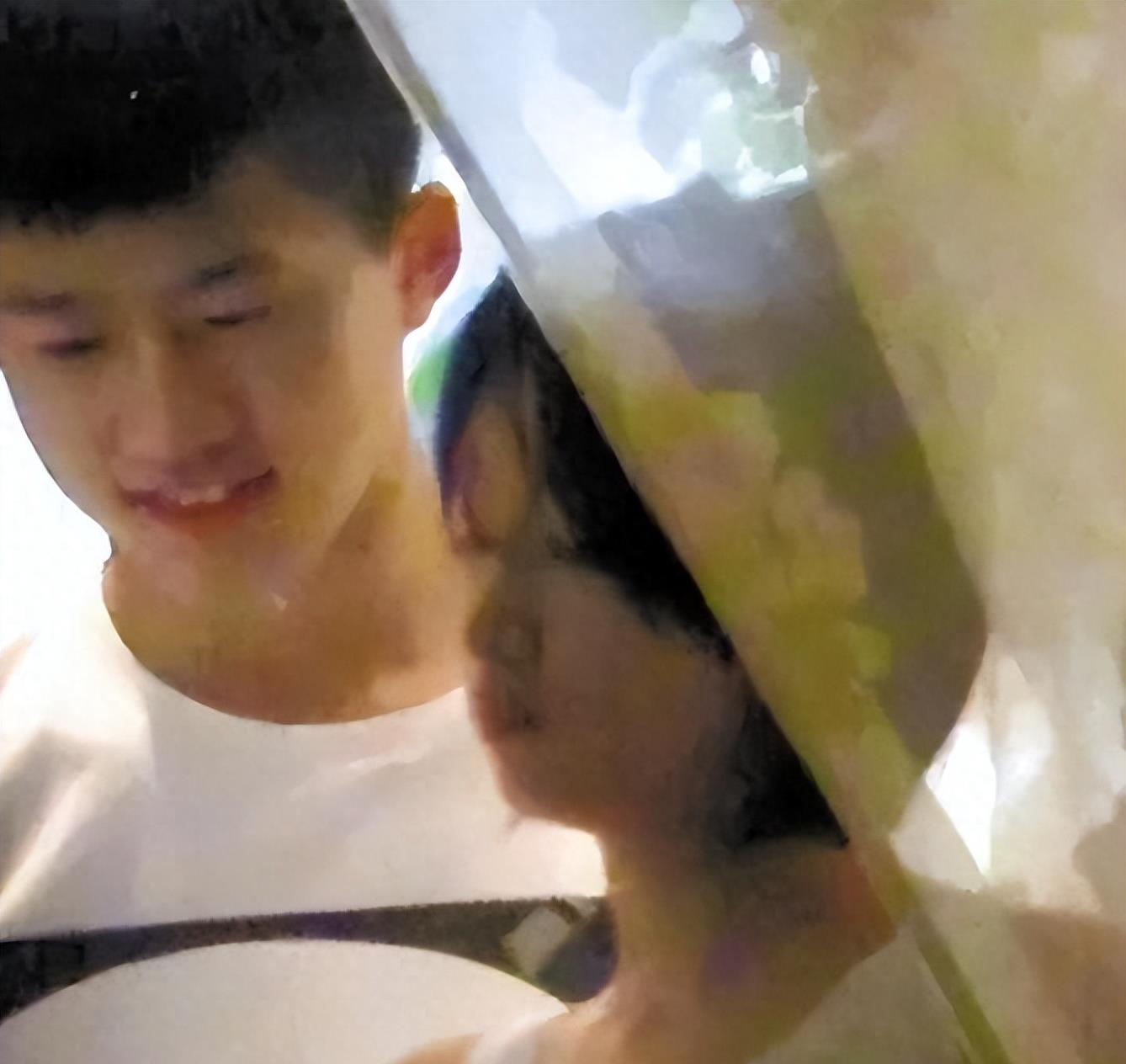 曾志伟周冬雨现状,曾志伟为何要爆料周冬雨呢