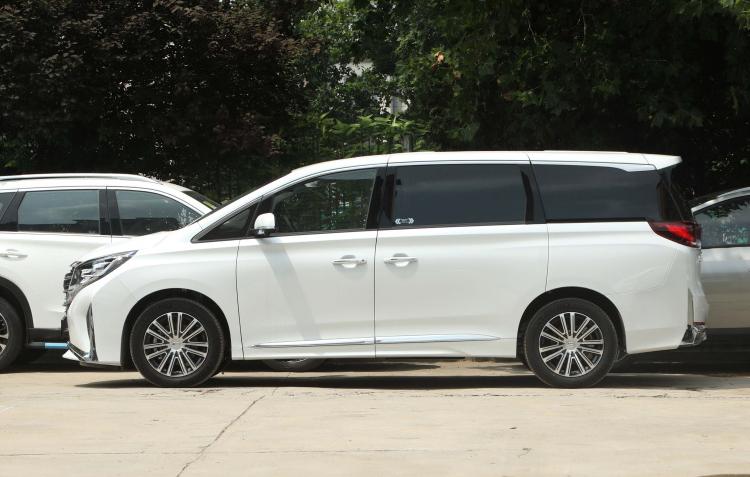 2023款埃尔法最新价格混动,试驾埃尔法2023款混动版