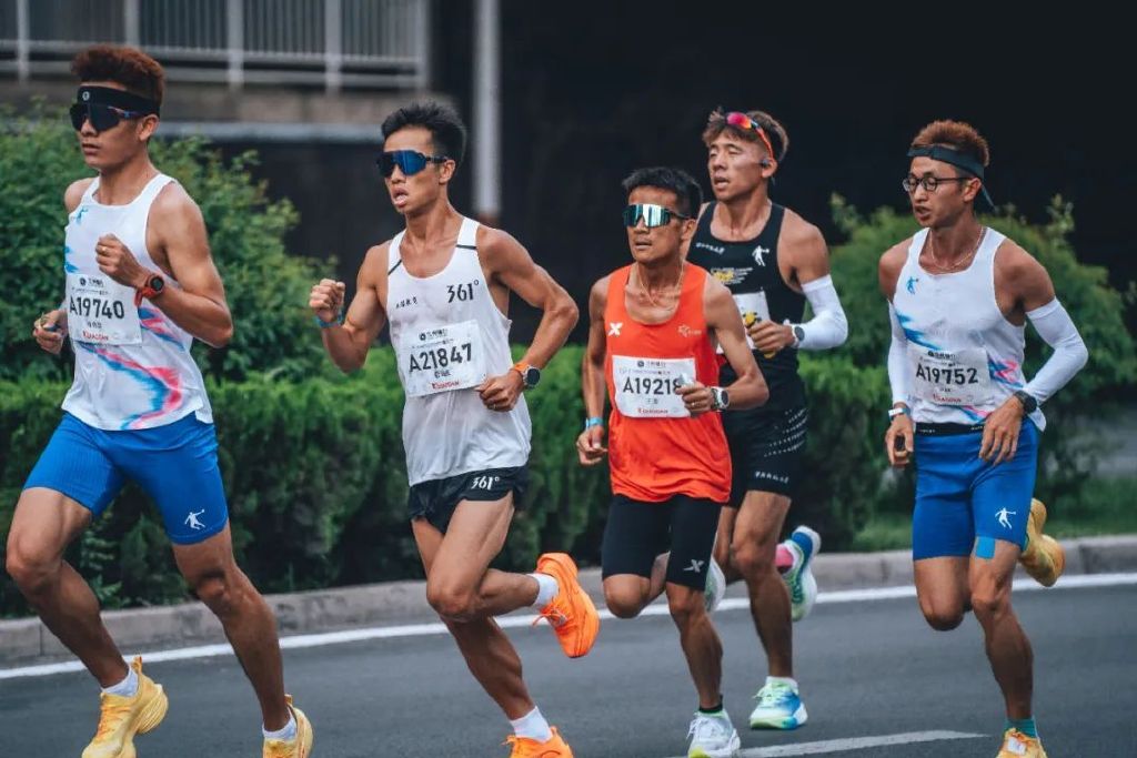 兰马全马男女赛会纪录,兰马破赛会纪录多少钱