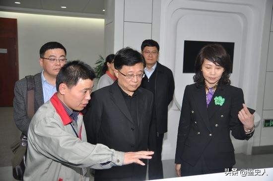 江苏女首富2004,浙江女首富周晓光白手起家攒800亿