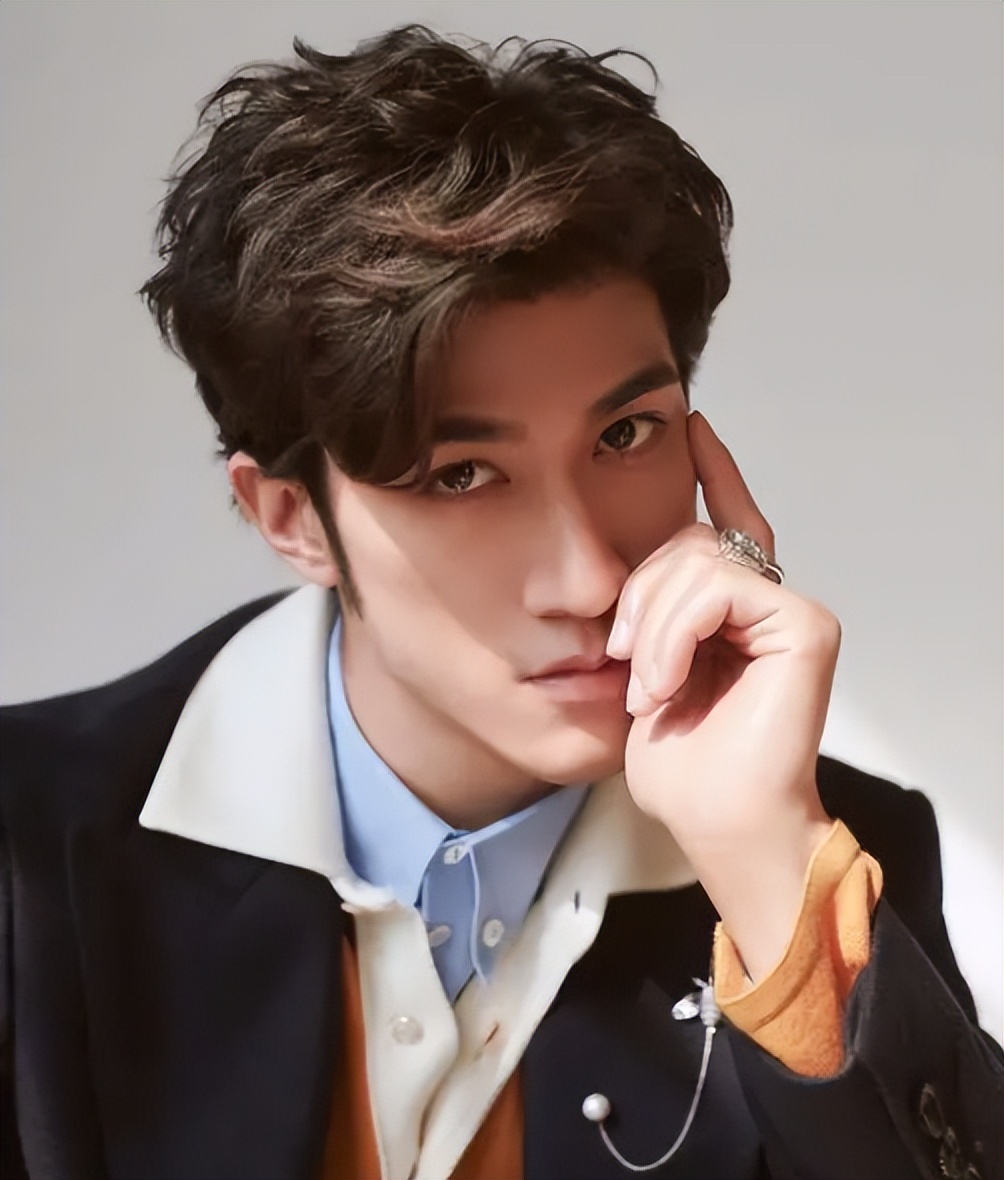 李治廷疑曝恋情,李治廷婚戒