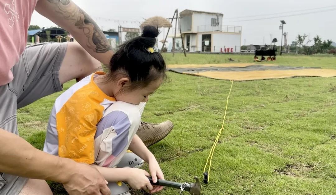 过年买给小朋友的零食礼物,致小朋友的一份礼物请查收