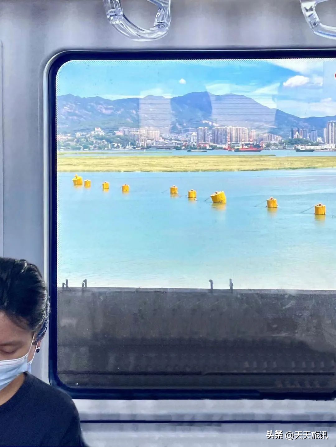 坐地铁看海,坐着地铁去看海南京