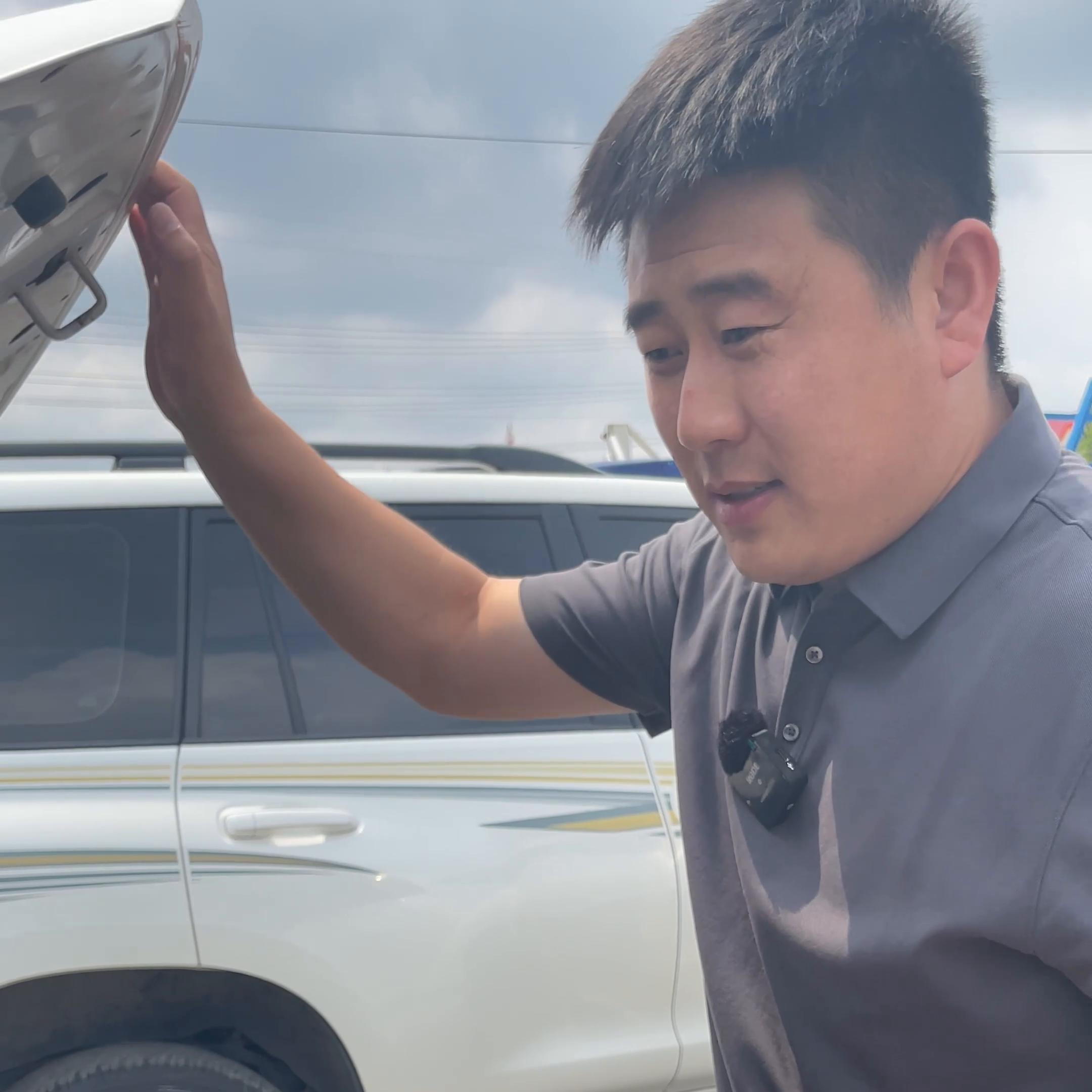 出于什么心态让浙江杭州粉丝1800公里把车拖运到沈阳来...