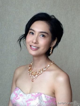 大美人也不能太瘦！5位过瘦的女星，脸挂不住肉，老相突出