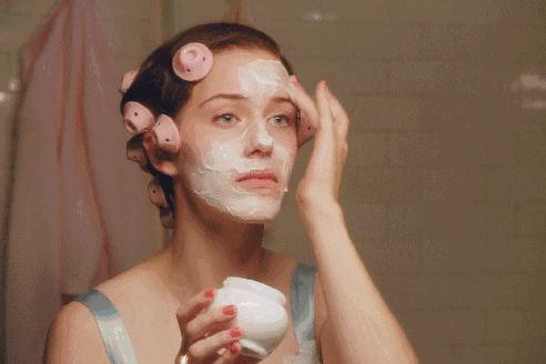 冬季皮肤干燥脸上有细纹,皮肤干燥细纹怎么敷面膜