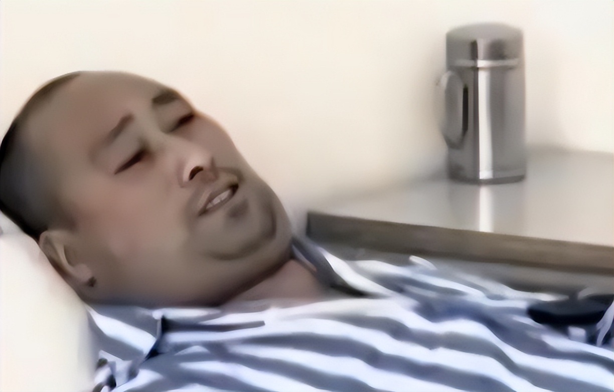 辽宁男子喝酒达三万斤,辽宁大叔40年喝成河马脖