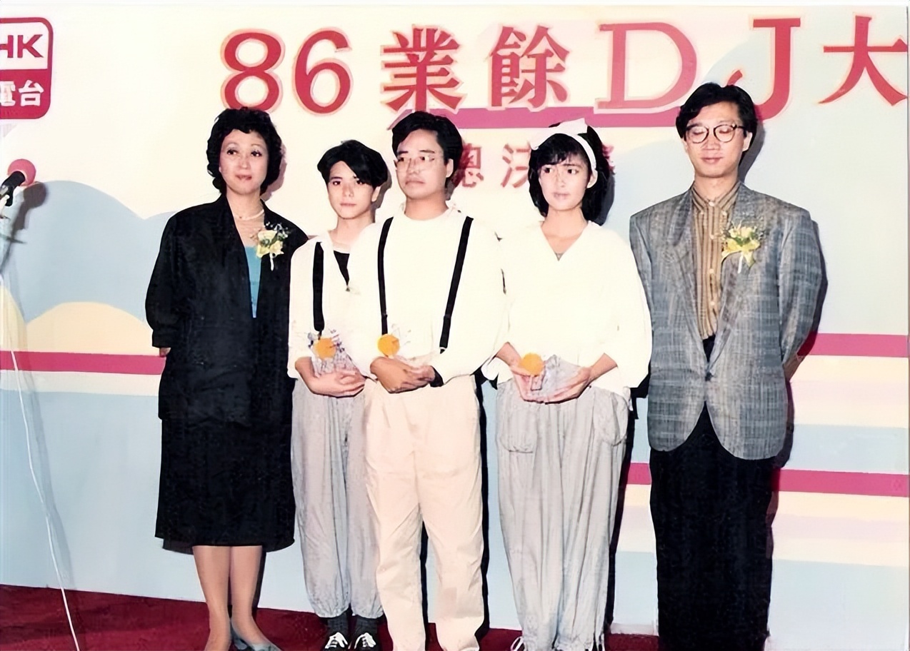 周慧敏被称第一代玉女掌门,玉女掌门周慧敏93年的歌