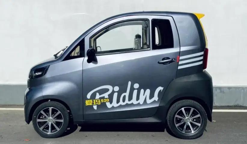 最新款封闭四轮老年代步车,最好的低速四轮代步车