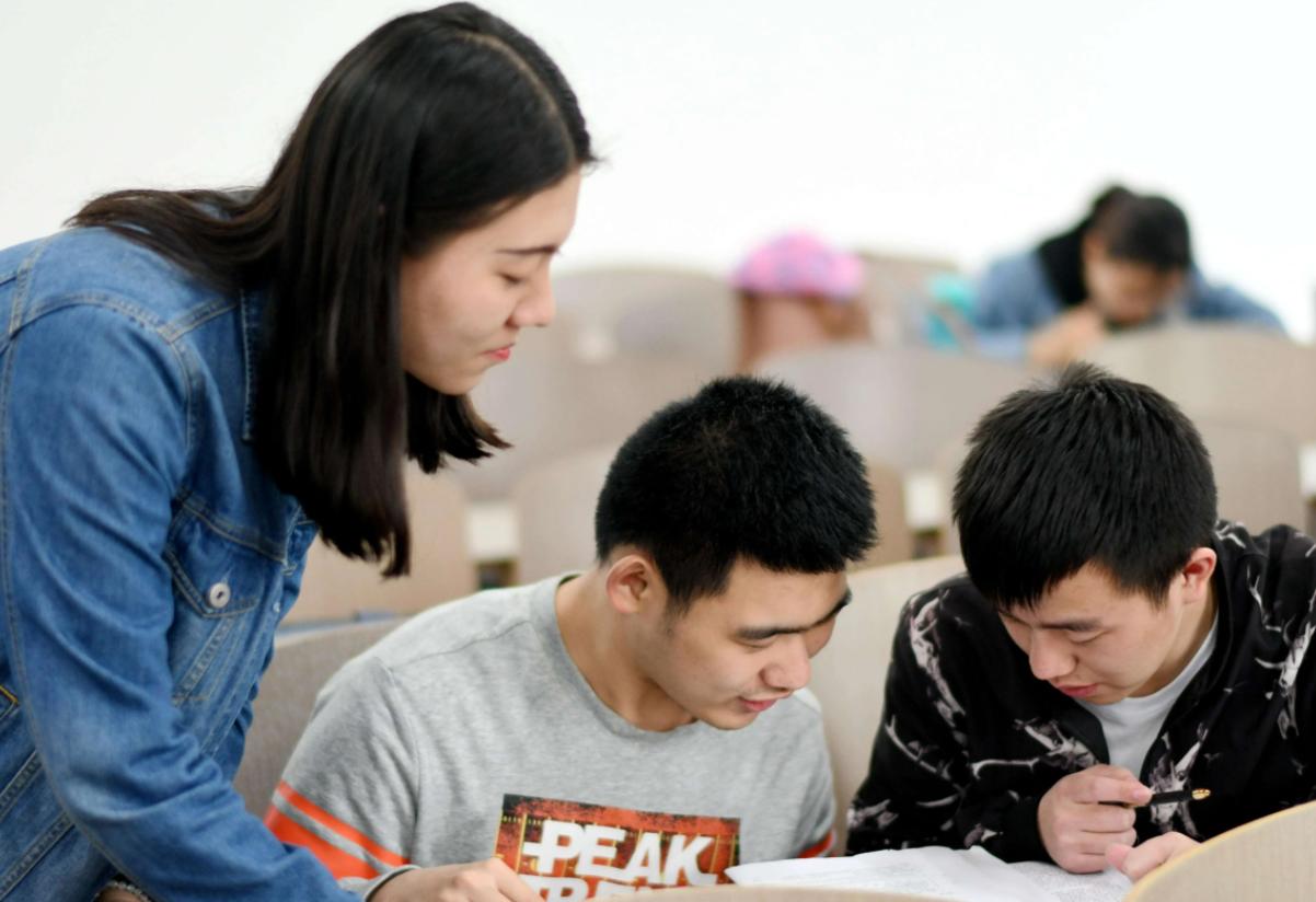 专升本的本科和四年制本科一样吗,3+2专升本和本科毕业区别是什么