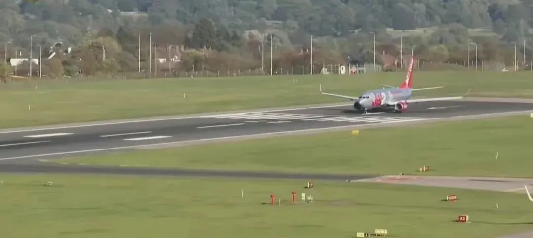 为什么国内机场都是以区命名的,机场起名