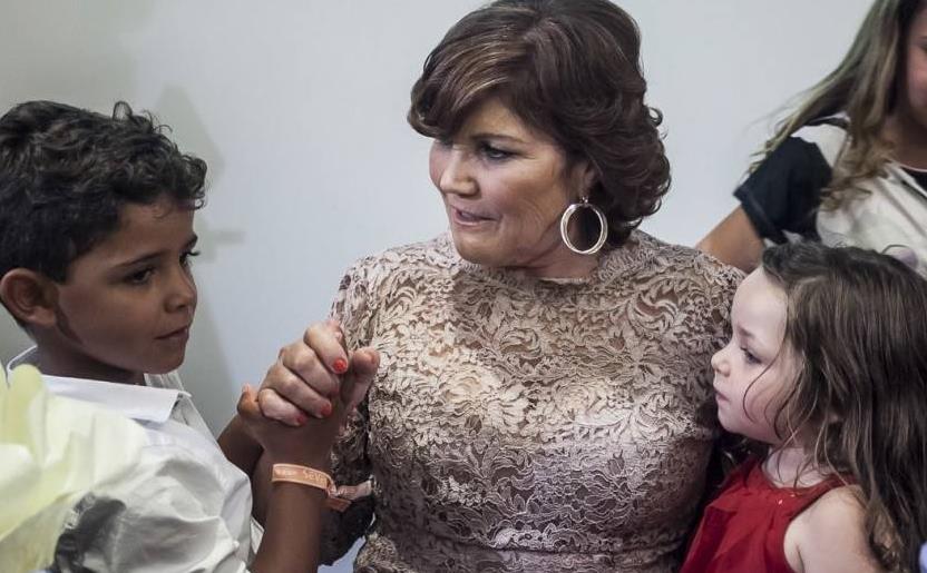 c罗父亲为啥要酗酒,c罗的父亲是干什么的