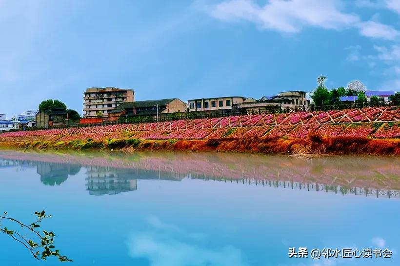 世界第一首弯月竹排图像诗诞生记