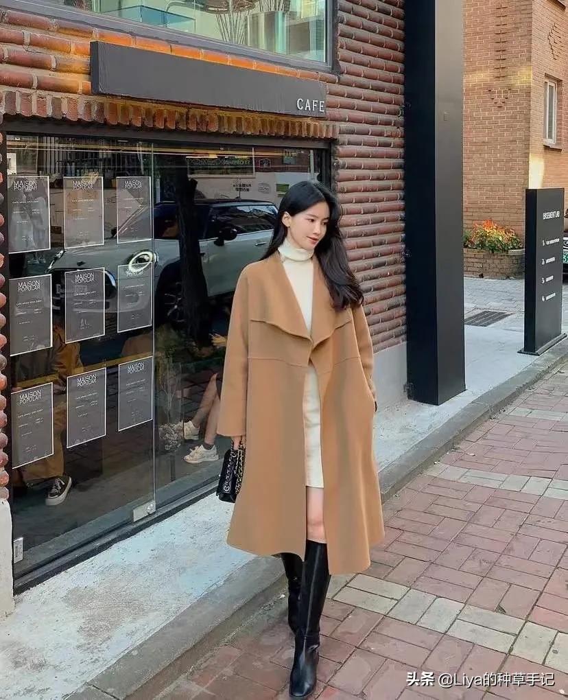 平底短白靴与衣服的搭配,百搭平底单鞋配冬季运动外套