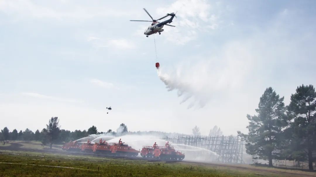 野外驻训体能训练,实战训练铸精兵真枪实弹练本领