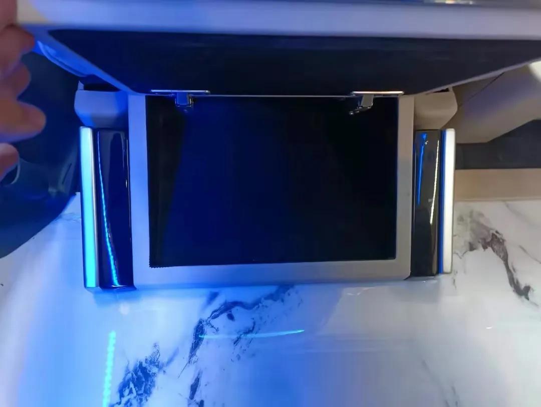 新款丰田海狮七座空间大动力强劲,蓝牌丰田海狮9座