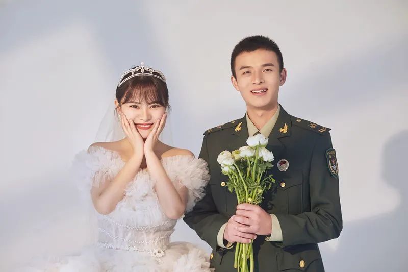 12对战友结婚照，听说看完就脱单……