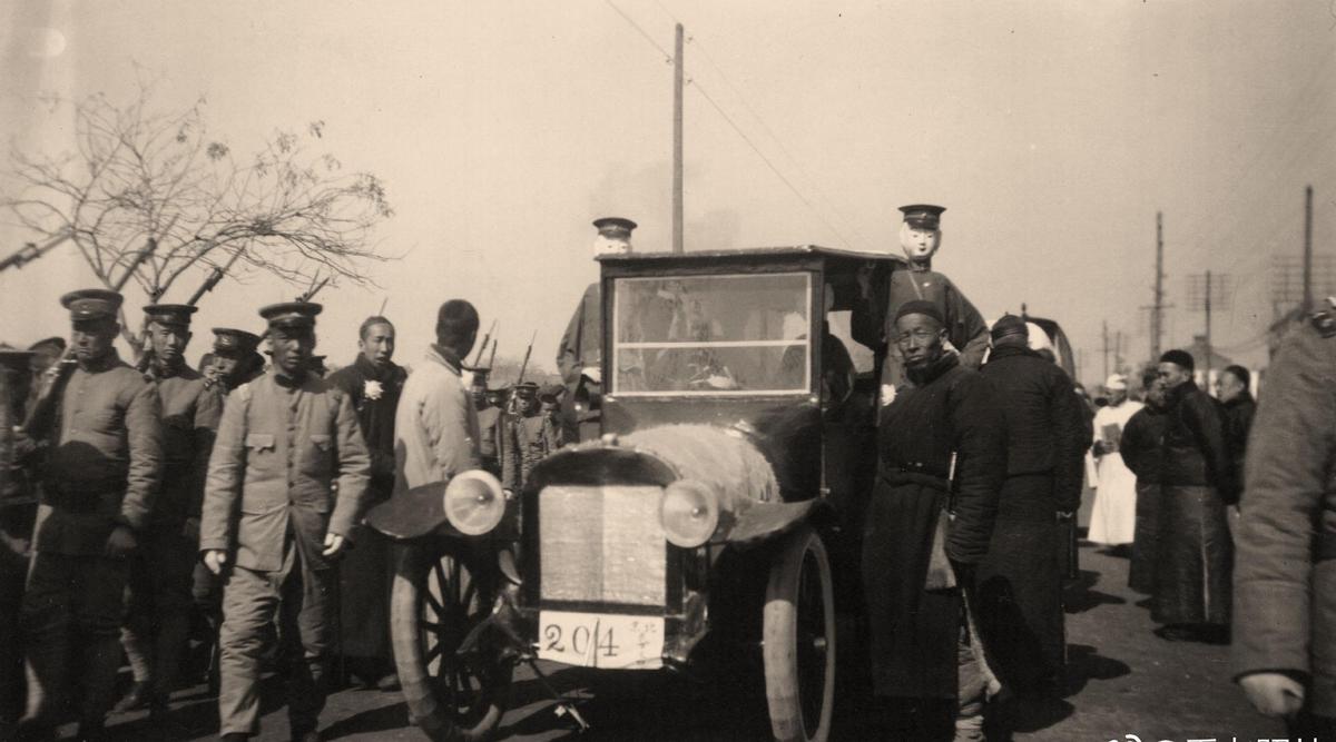 清末老照片晚清名伎貌美如花,老照片清末旗人贵妇貌美