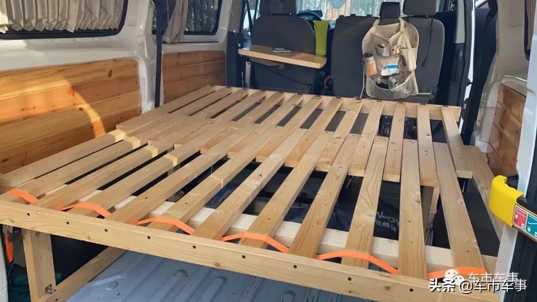 「车生活」他把6座全顺改装成房车，带着妻娃去旅行