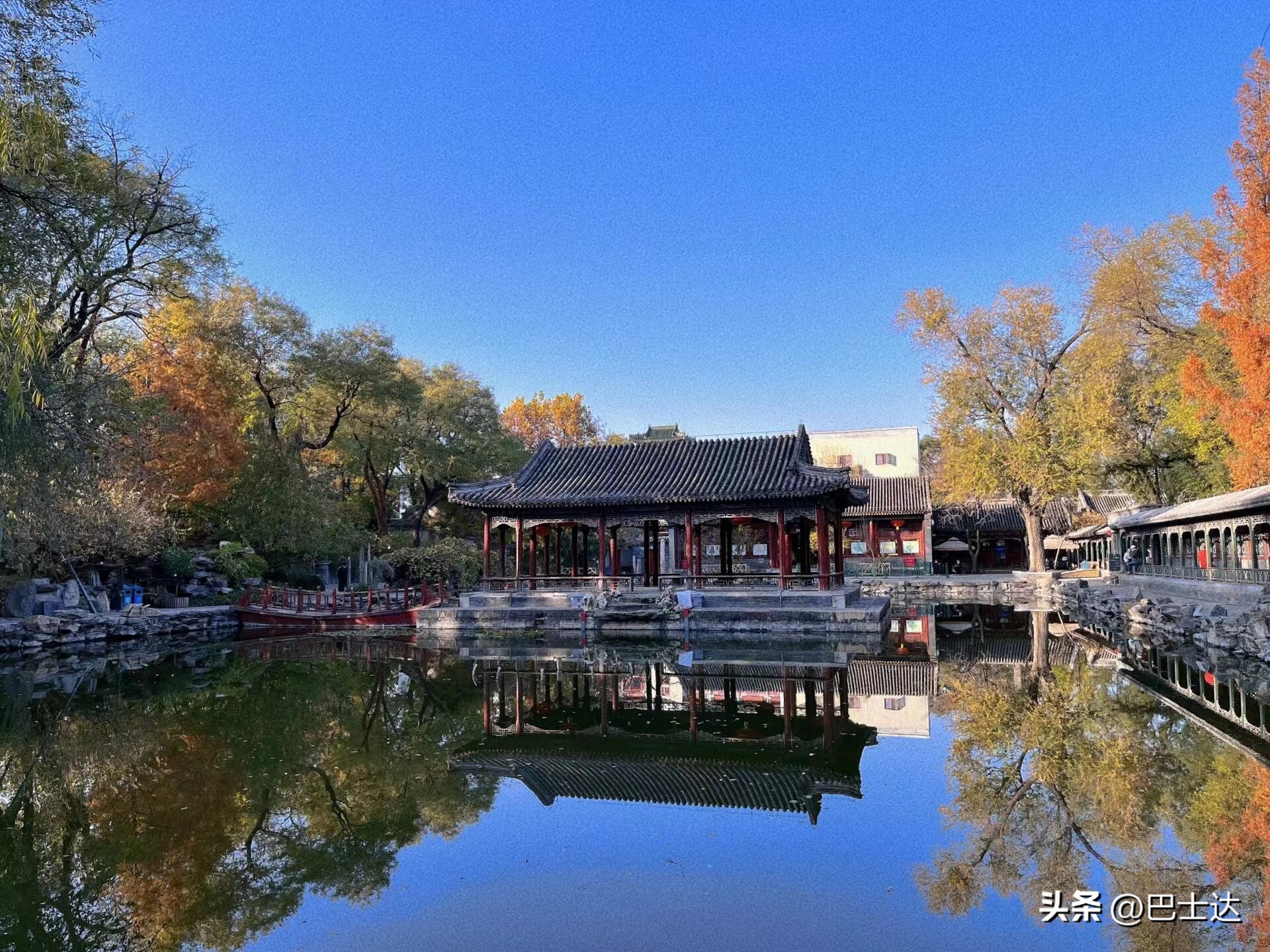 恭王府金丝楠木大柱子怎么走,和珅恭王府金丝楠木大殿位置