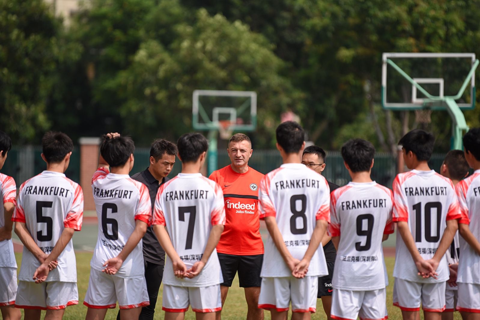深圳大梅沙海滨公园海边救人,大梅沙景区救人